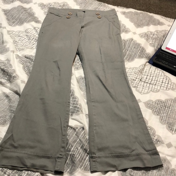 Gray Dress Pants with wide bottom - Picture 4 of 8